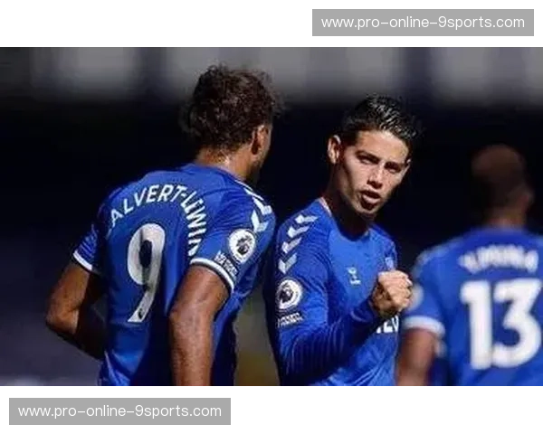 雷恩vs尼斯：法甲赛场上的蓝色对决，风暴与海浪的激情碰撞